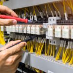 خدمات تحديد أعطال الكهرباء للفلل في السعودية