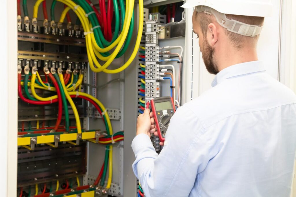 فحص الكابلات الكهربائية الصناعية