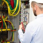 أهمية فحص الكابلات الكهربائية الصناعية
