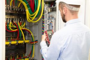 فحص الكابلات الكهربائية الصناعية