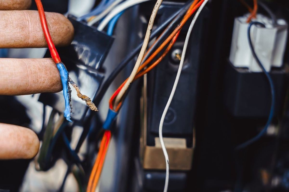 فحص أعطال كابلات